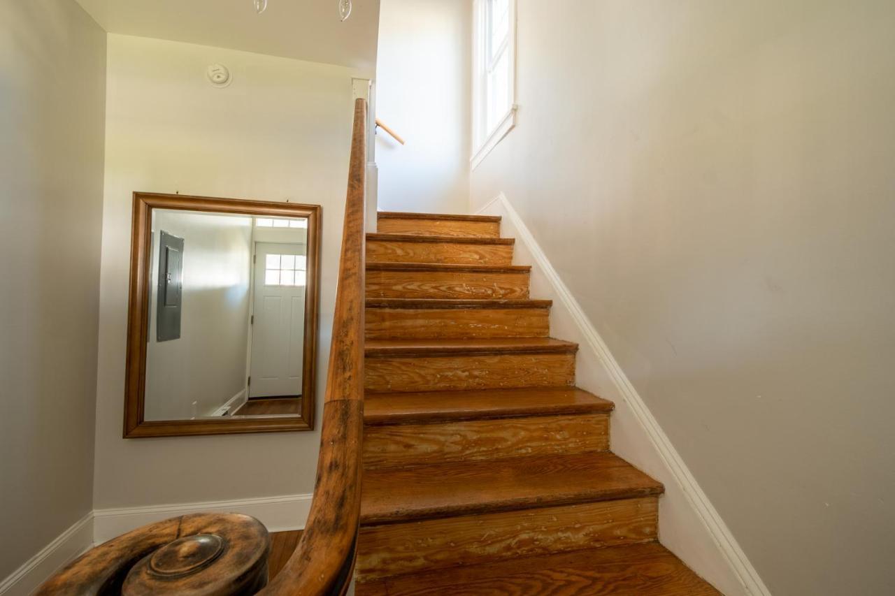 ריצ'מונד Contemporary 3-Bedroom Home With Balcony In Rva מראה חיצוני תמונה
